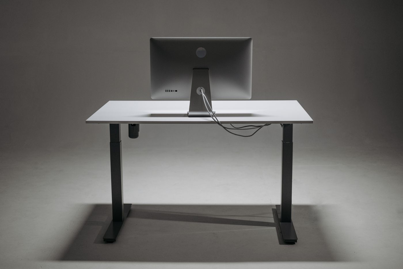 Apex Rise Elite standing desk