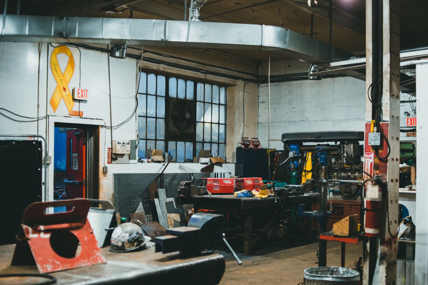 The standing desk test bench with measurement tools